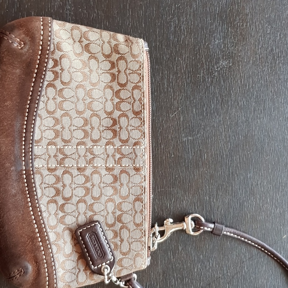 Wristlets - Picture 2 of 7